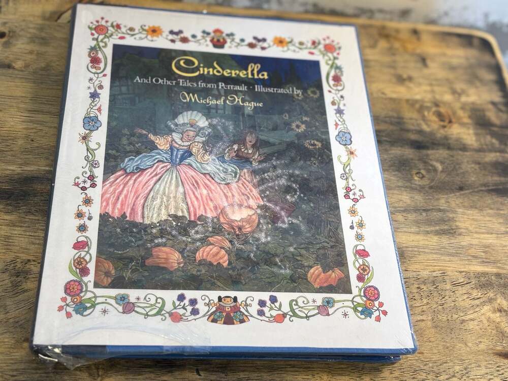 1st ED 1989, Cinderella and Other Tales from Perrault, Illustrated by Michael Ha